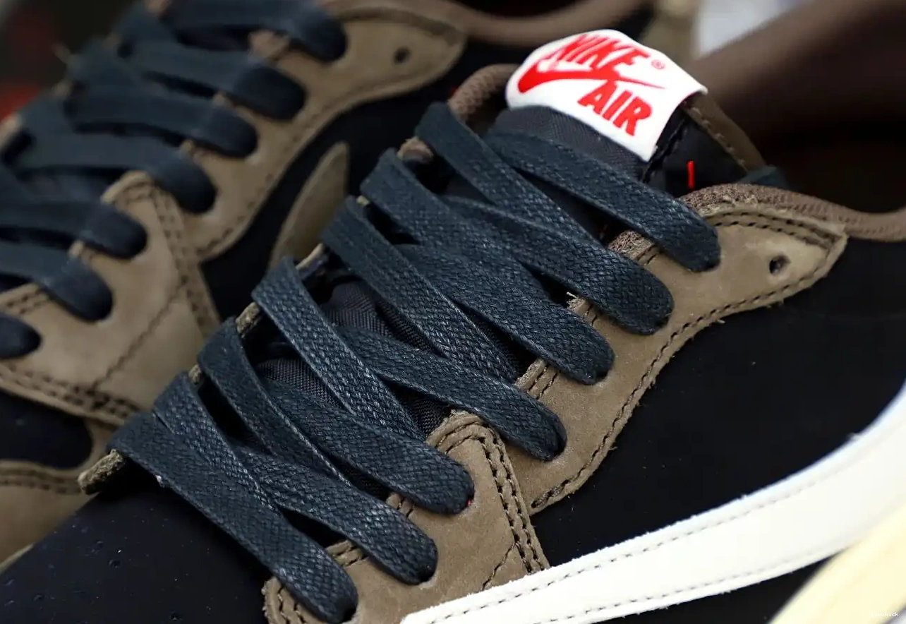 x Jordan Jordan 1mLow Scott SP OG Air TS Travis 0702